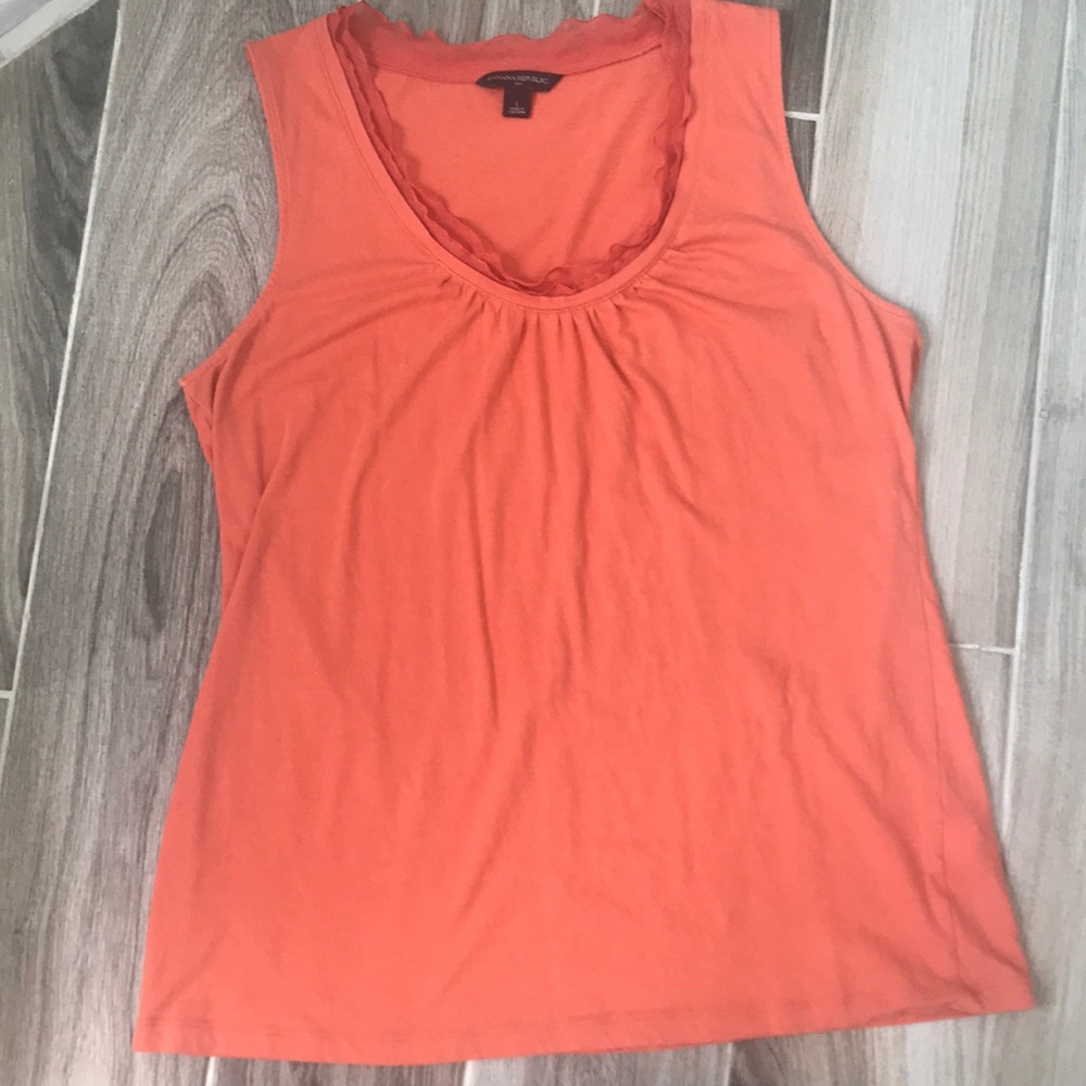 👛 3 for $20 👛 Banana Republic Tank